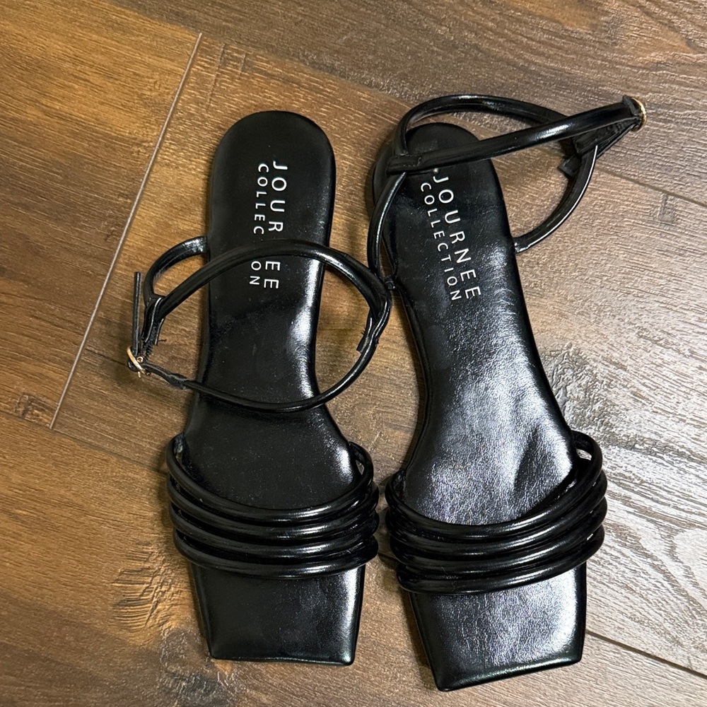 Journee Collection Strappy Black Rounded Square Toe Sandals